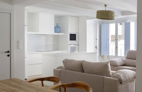 El Moncayo Apartment | Luxury Houses La Mar de Bonita 2