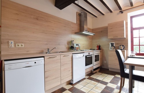 Monville House | Luxury Holiday Home with Sauna