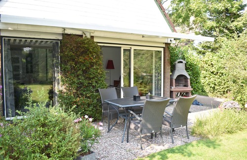 Scharendijke House | Luxury holiday home, quiet location and near the beach, suitable for seniors