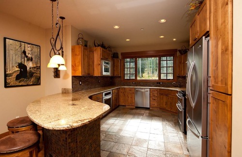 Purgatory House | Luxury Home Across from Purgatory - Pool Table - Large Deck - Free Shuttle