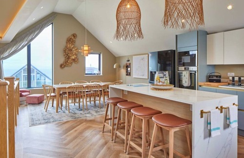 Perranporth House | Luxury Home Near Surf Beach & Restaurants