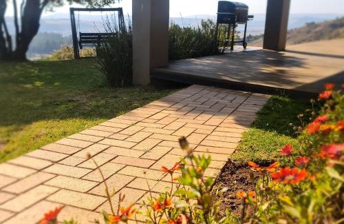 Cathkin Park Villa | Luxury Home with breathtaking views of Champagne Valley