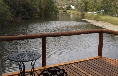 Schoemanshoek Cabin | Luxury Honeymoon waterfront Cabin Mountain View 1 & Restaurant
