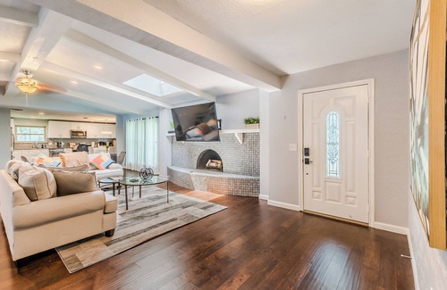 Plano House | Luxury House with Heated Pool, Hot Tub, Pool Table, 4 Bedroom, 3 Bath