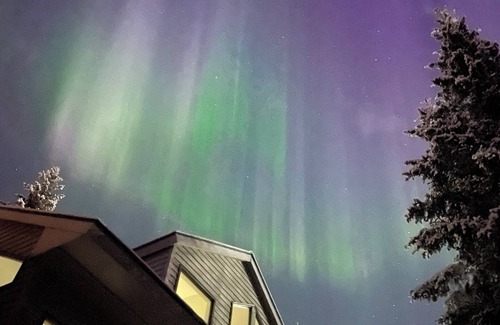 Alyeska House | Luxury - Huge kitchen, living room, master bedrooms & mtn views. Walk to lifts!