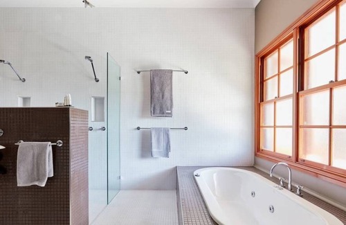 Cessnock House | Luxury Hunter House - Winery Experience