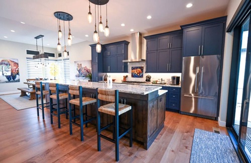 Castle Pines Village House | Luxury in Castle Pines Village - Hot Tub & Pool!