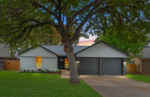 Euless Villa | Luxury in Euless Near DFW Airport & Cowboys stadium