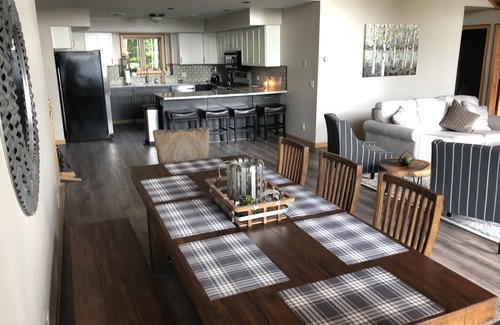 Marquette County House | Luxury Lake Michigamme Beach house