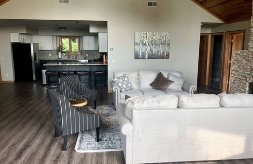 Marquette County House | Luxury Lake Michigamme Beach house