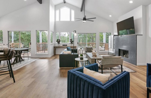 Lakeway House | Luxury Lakehouse w/ Game Room & Hot Tub Jacuzzi