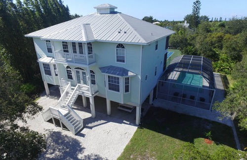 South Venice Villa | Luxury Lemon Bay 6 BR villa with pool & tennis court for 10 people