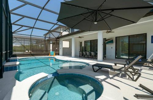 Florida Central Atlantic Coast House | Luxury Living: 6BR Condo near SeaWorld ICON Park