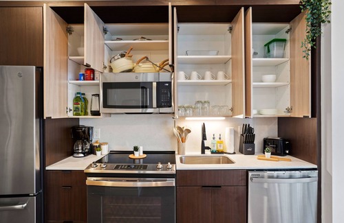 Pendleton Apartment | Luxury Living in OTR: 1-BR Oasis With Free Parking+Pool+Gym