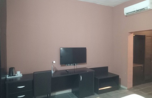 Owerri Hotel | Luxury & Location: Golden Tulip Owerri. with WiFi, AC