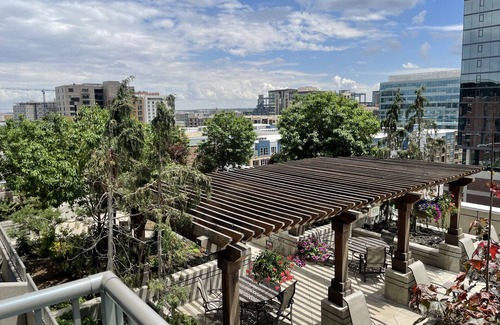 LoDo Condo | Luxury Lodo Denver High-Rise, Amazing Denver views, near Union Station, pool