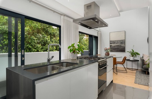 Sea Point Apartment | Luxury Loft Apartment in Sea Point