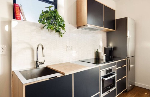 Cincinnati Apartment | Luxury Loft near Washington Park | Rooftop Deck