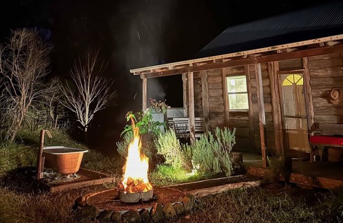 Termeil Cottage | Luxury log cabin near beach, dog-friendly, private