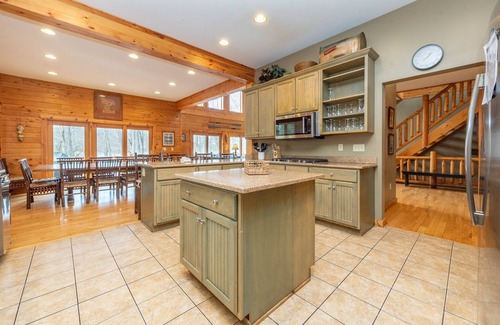 Thayerville House | Luxury Log Chalet w/Pool & Fireplace