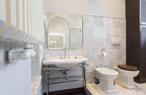Santa Maria Novella Apartment | Luxury Lungarno House by MMega