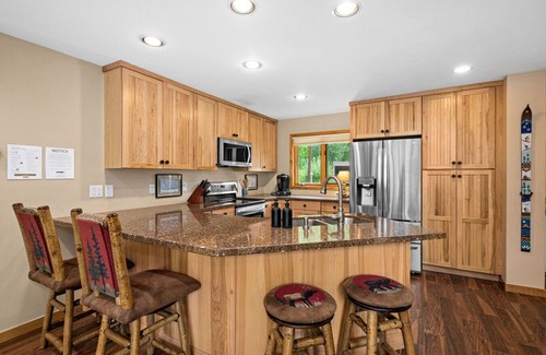 Lutsen House | Luxury Lutsen Ski In Out Retreat Sleeps 14