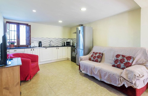 Villena House | Luxury Mansion "Casa Solariega Luxury Mansion in V" with Shared Pool, Garden, Terrace, A/C & Wi-Fi
