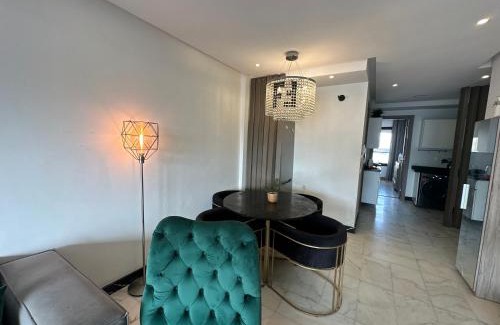 Gauthier Apartment | Luxury Modern Apartment in the Heart of the City with Balcony Overlooking Twin Towers