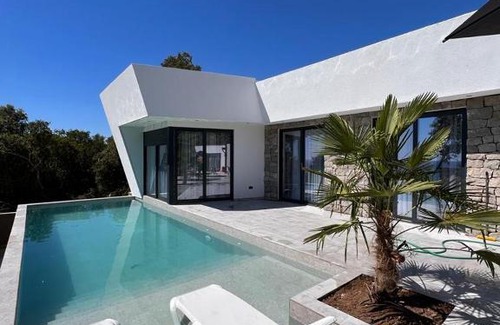 Bar House | Luxury modern villa Luna