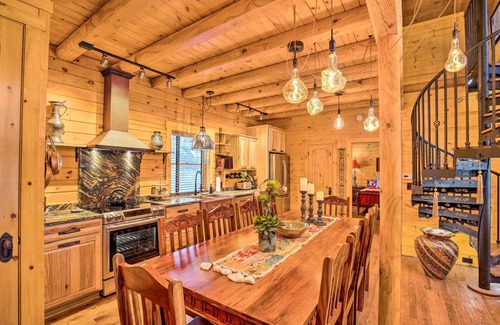 Summerhaven Cabin | Luxury Mountain Cabin w/Furnished Deck + Views!