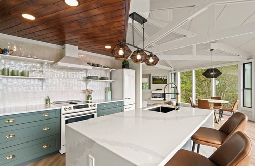 Seven Devils Ski Chalet | Luxury Mountain Home in Banner Elk with unobstructed views & Infrared Sauna!