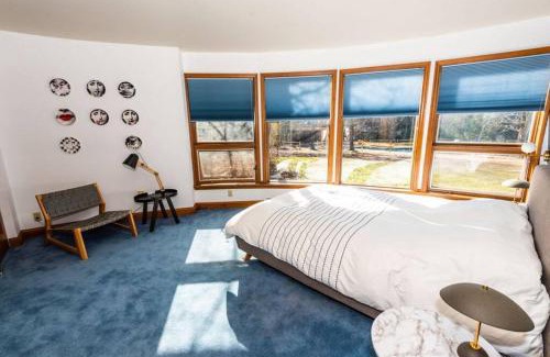 Windham Villa | Luxury Mountain Mansion Huge Pool, Sauna, 7000sqft