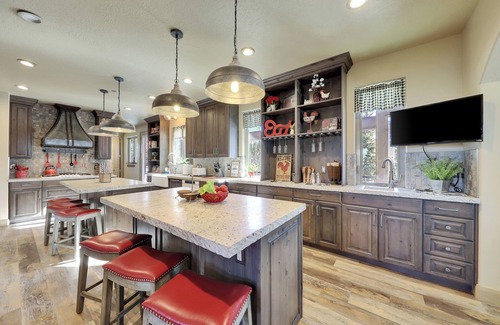 Brian Head House | Luxury Mountain Retreat Sleeps 18