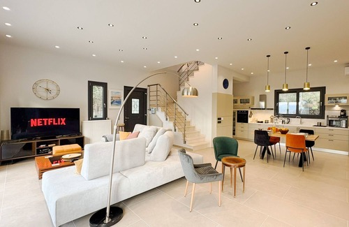 Parelia Villa | Luxury new villa in the heart of Corfu