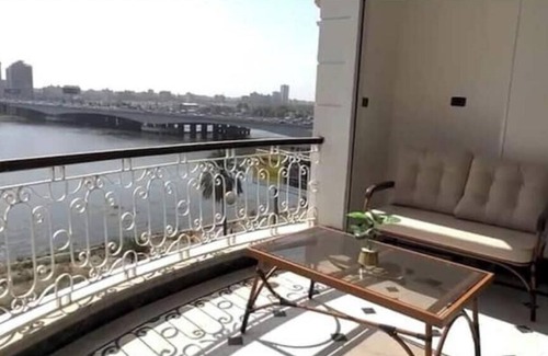 Al-Khalifa Apartment | Luxury Nile view, Cornish Nile