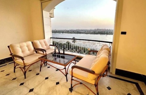 Al-Khalifa Apartment | Luxury Nile view, Cornish Nile
