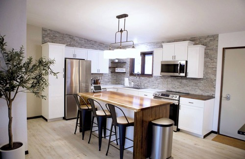 College House | Luxury Northern Light Oasisn