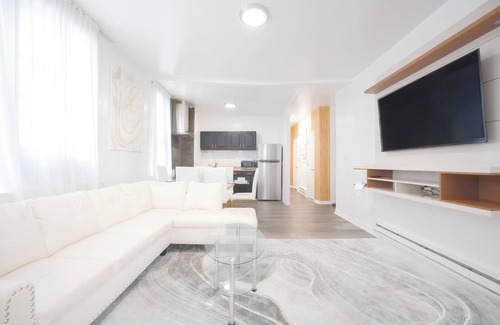 Southeast Yonkers House | Luxury NY Home close to NYC