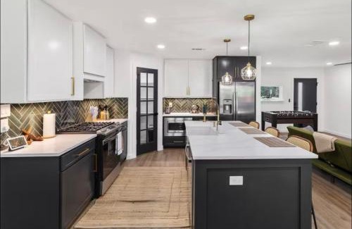 Plano House | Luxury Oasis 4B 2B Jacuzzi Pet Friendly
