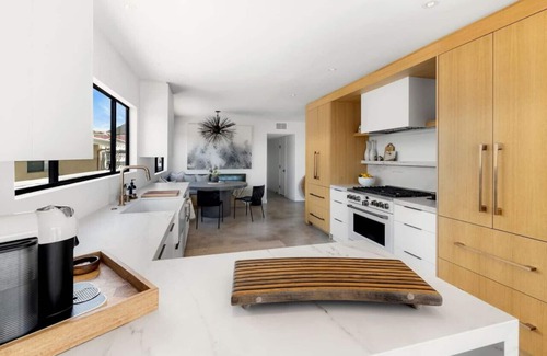 Malibu House | Luxury Ocean-View, Designer Home above Malibu Bluffs