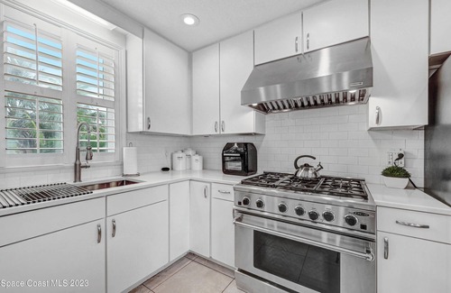 Sunnyland Beach House | Luxury Oceanfront Beach House - all bedrooms have spectacular views - Sleeps 6+