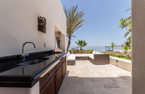 La Paz Apartment | Luxury Oceanfront Condo at El Caimancito Beach