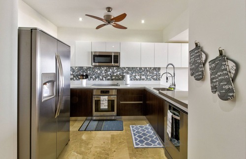 Barrio Los Faroles Condo | Luxury Oceanfront Condo with WiFi, Ocean Views, Pool, & Easy Beach Access