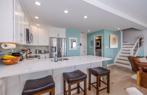 Long Beach Apartment | Luxury Oceanfront Penthouse Duplex with Balcony