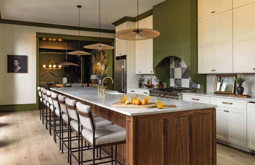Arts/Warehouse District House | Luxury on Magazine St | Heated Plunge Pool