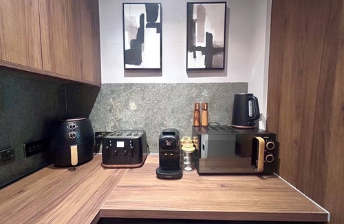 Penarth Apartment | Luxury Penarth Loft - Near Cardiff; Great for Entertainment and Sporting Events