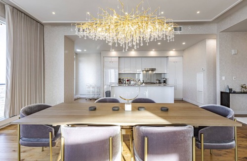 Downtown Edmonton Apartment | Luxury Pent House Suite in Downtown, Edmonton, AB.