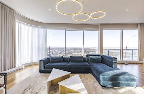 Downtown Edmonton Apartment | Luxury Pent House Suite in Downtown, Edmonton, AB.