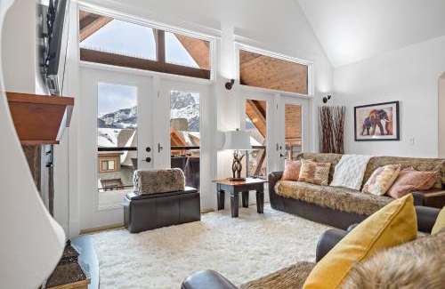 Canmore Resort | Luxury Penthouse At Solar A Resort And Spa