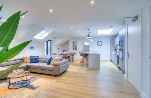 Wythenshawe Apartment | Luxury Penthouse Flat Manchester